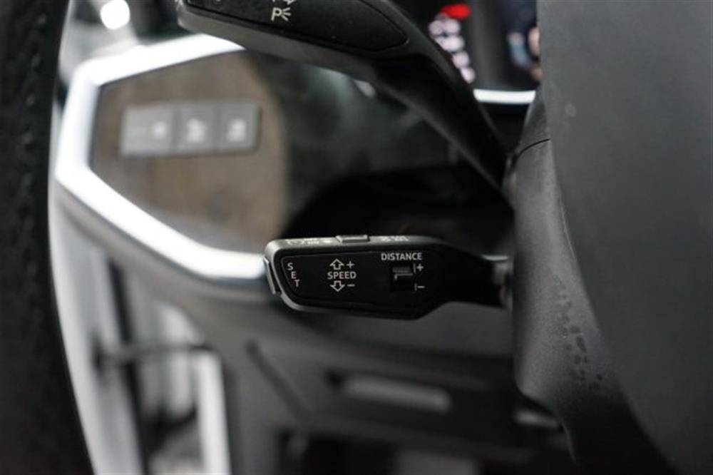 Q3   Q3 SPB SPORTBACK 35 TDI