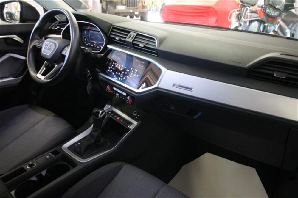 Q3   Q3 45 TFSI e S-tronic B
