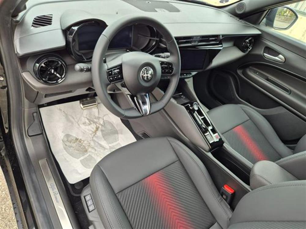 Junior   Junior 1.2 145 CV Hybrid eD