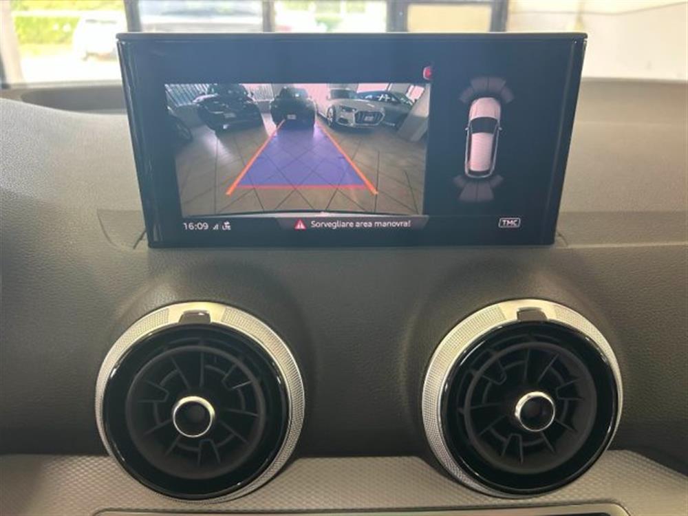 Q2   Q2 30 TDI S tronic S li