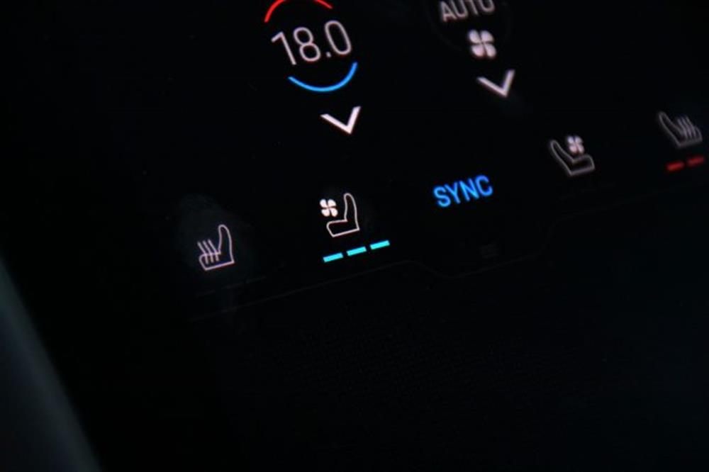 Taycan   Taycan 4 Cross Turismo *21