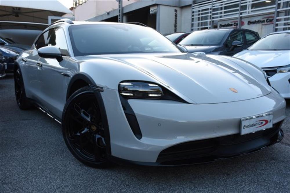 Taycan   Taycan 4 Cross Turismo *21