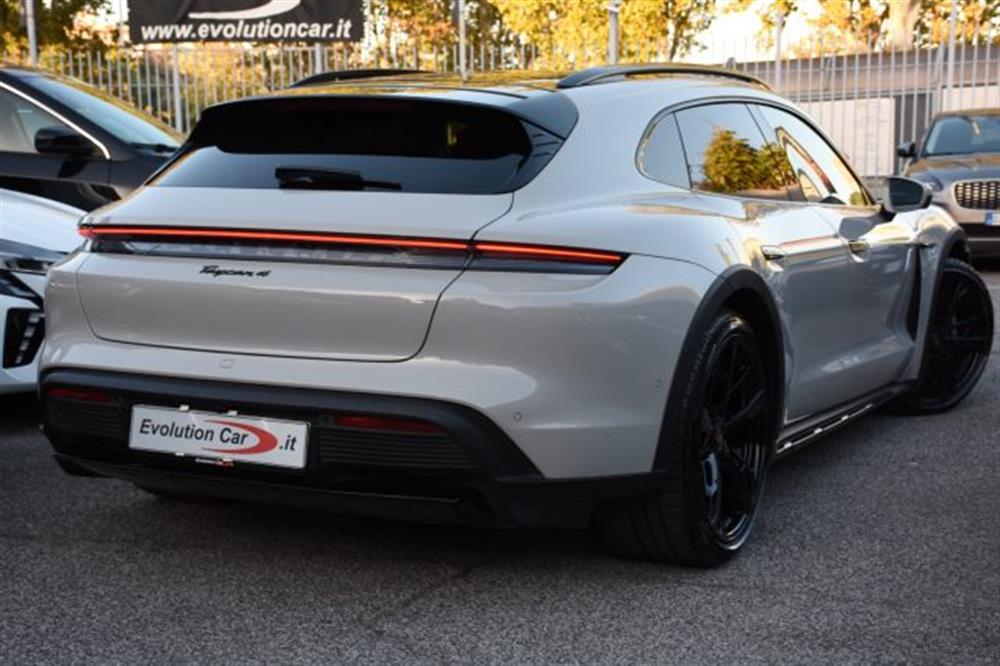 Taycan   Taycan 4 Cross Turismo *21