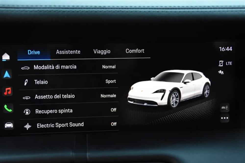 Taycan   Taycan 4 Cross Turismo *21