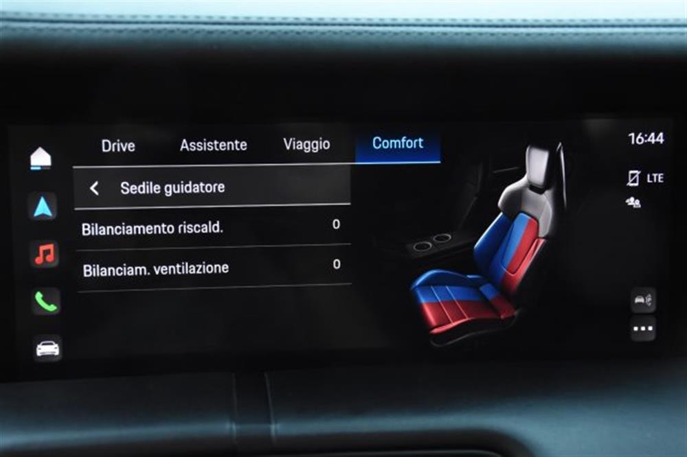 Taycan   Taycan 4 Cross Turismo *21