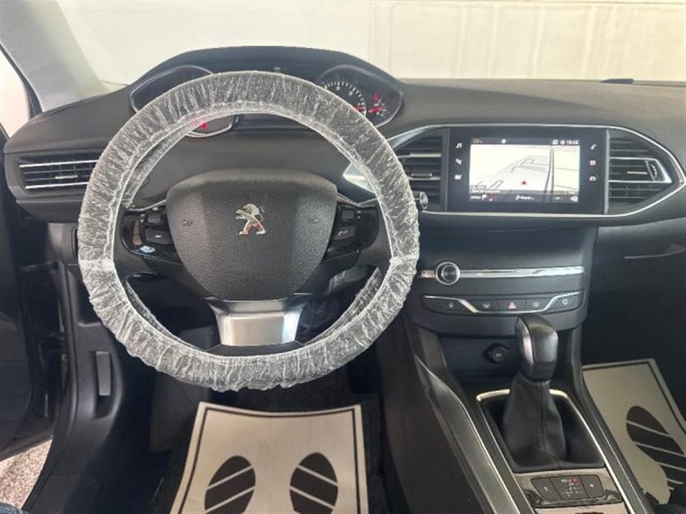 308   308 BlueHDi 120cv S&S EA