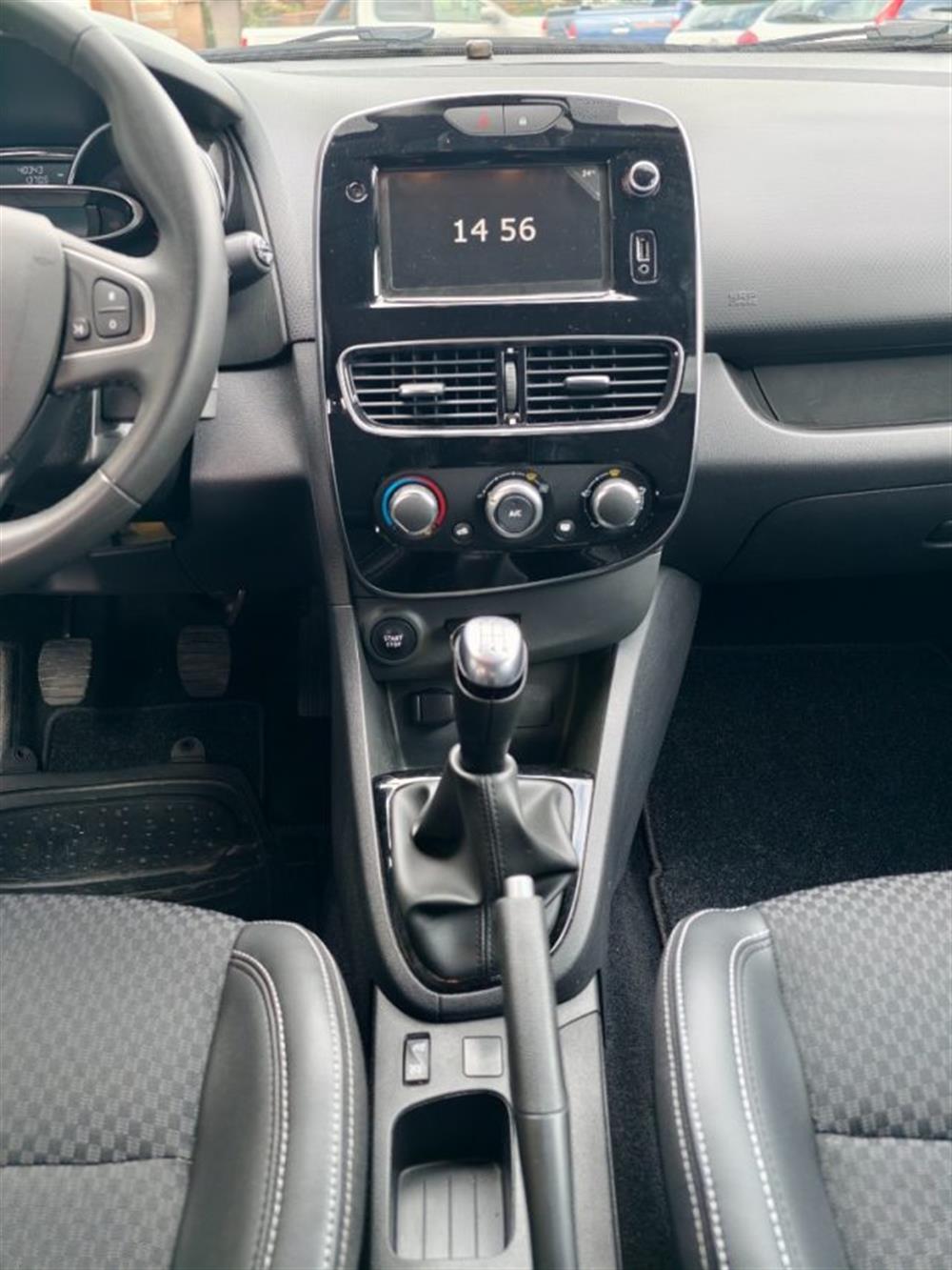 Clio   Clio Sporter TCe 12V 75 C