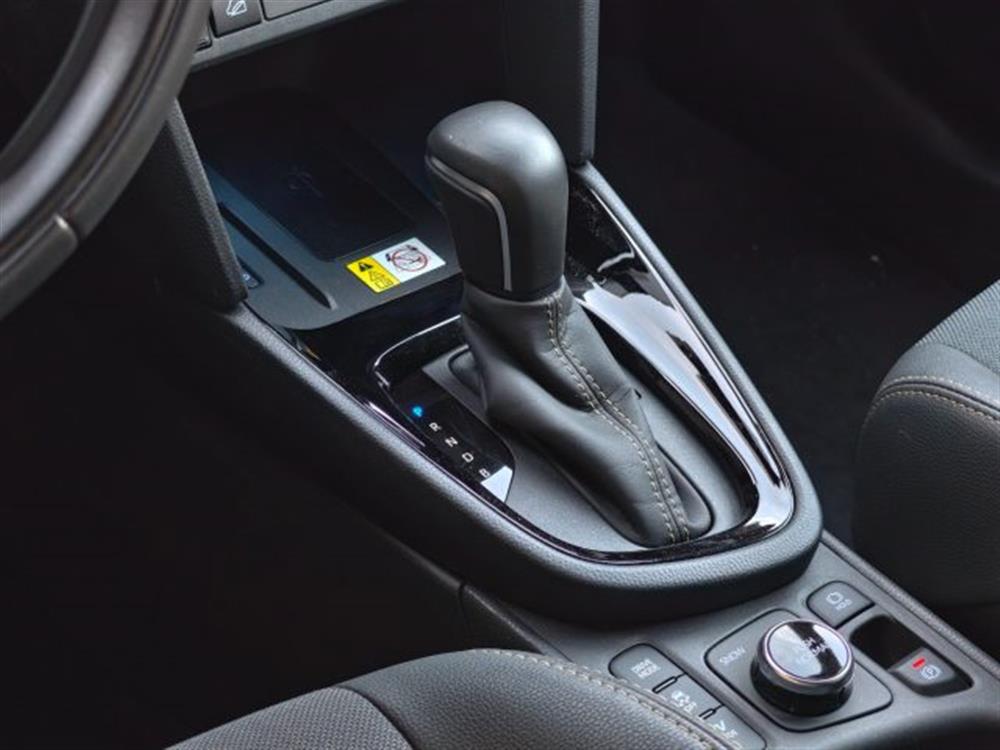 Yaris Cross   Yaris Cross 1.5 Hybrid AWD-i Lou