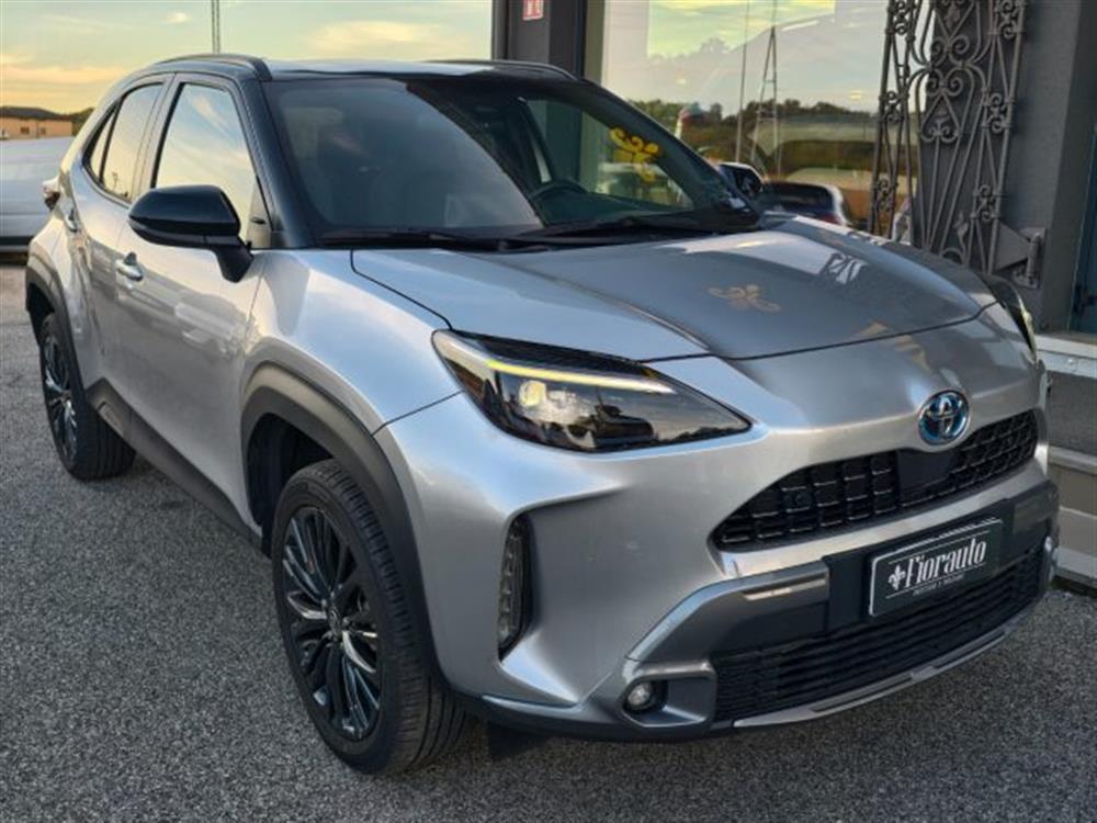 Yaris Cross   Yaris Cross 1.5 Hybrid AWD-i Lou