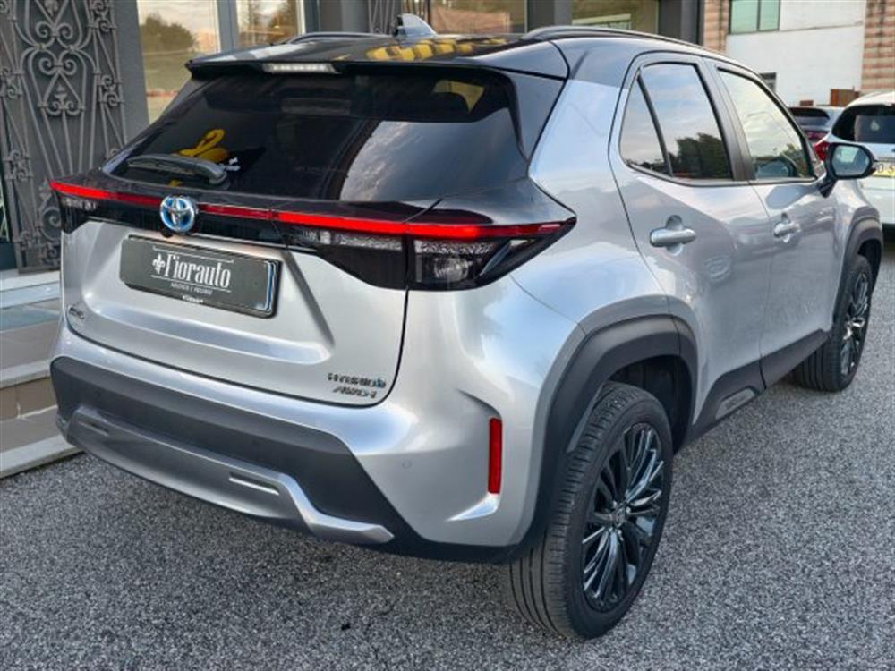 Yaris Cross   Yaris Cross 1.5 Hybrid AWD-i Lou