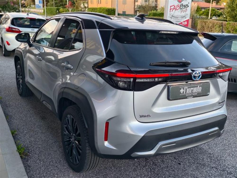 Yaris Cross   Yaris Cross 1.5 Hybrid AWD-i Lou