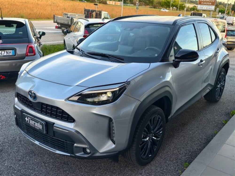 Yaris Cross   Yaris Cross 1.5 Hybrid AWD-i Lou