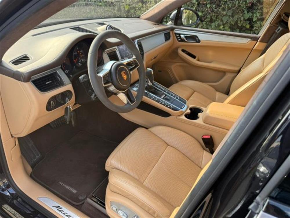 Macan   Macan 3.0 GTS NAVI - TETTO