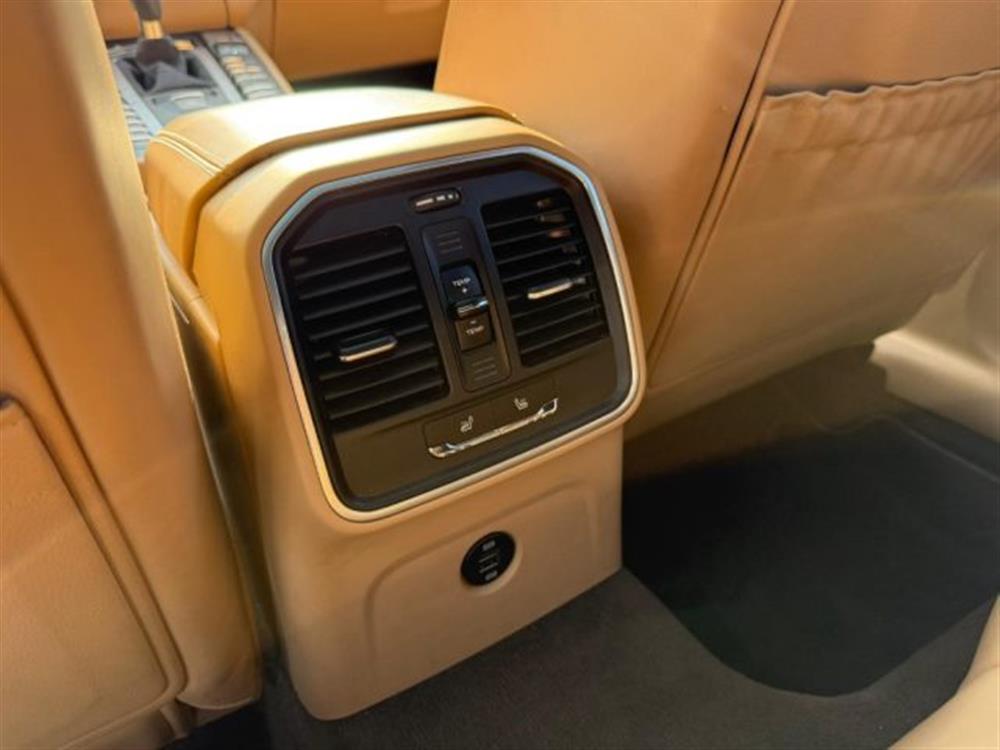 Macan   Macan 3.0 GTS NAVI - TETTO