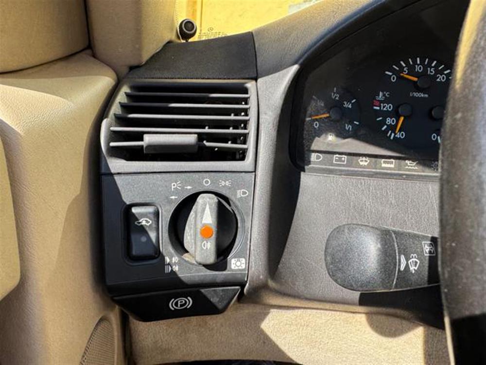 SL 300   SL 300 SOLO 46.000 KM PRONT