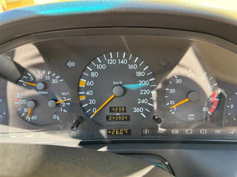 SL 300   SL 300 SOLO 46.000 KM PRONT