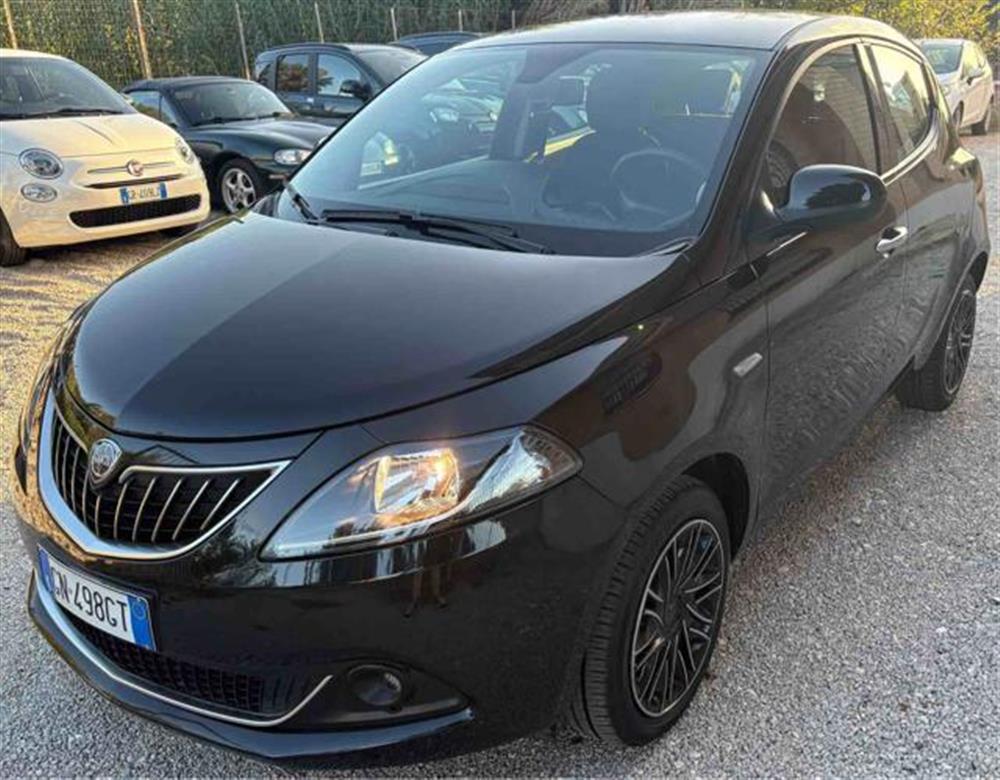Ypsilon   Ypsilon 1.0 FireFly 5 porte