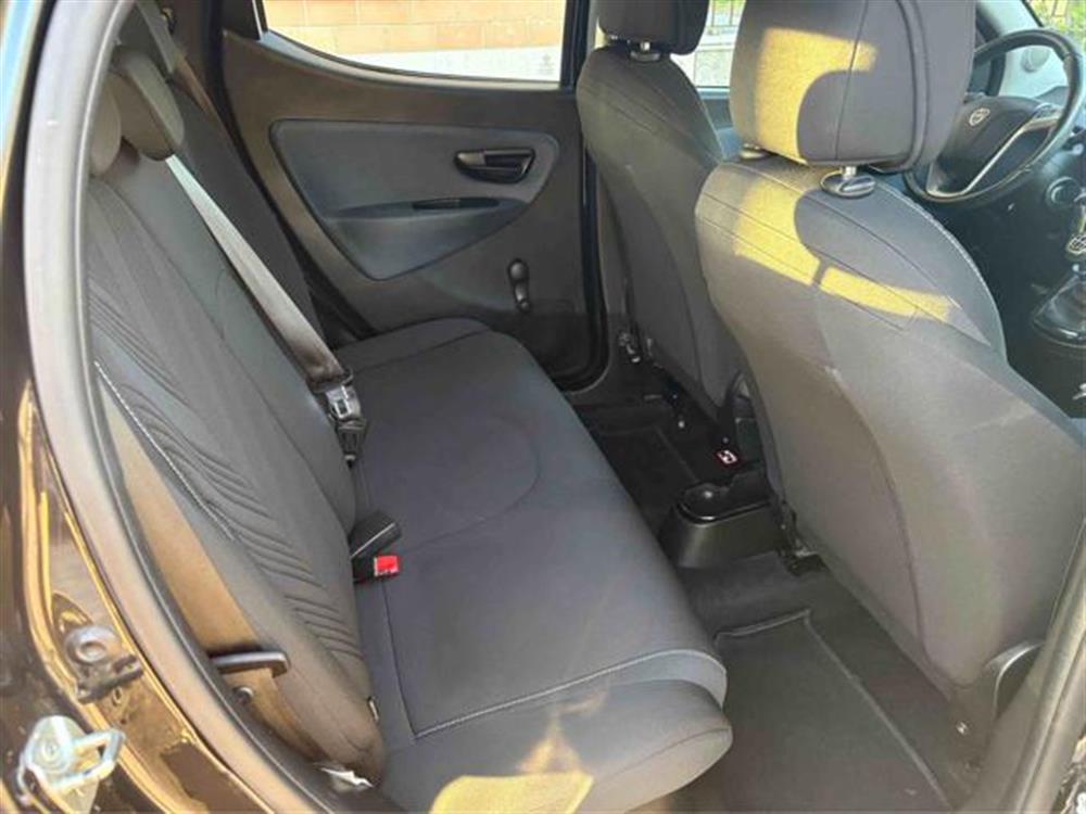 Ypsilon   Ypsilon 1.0 FireFly 5 porte