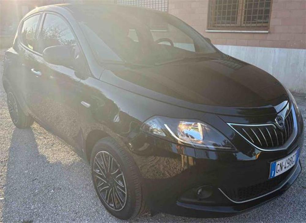 Ypsilon   Ypsilon 1.0 FireFly 5 porte