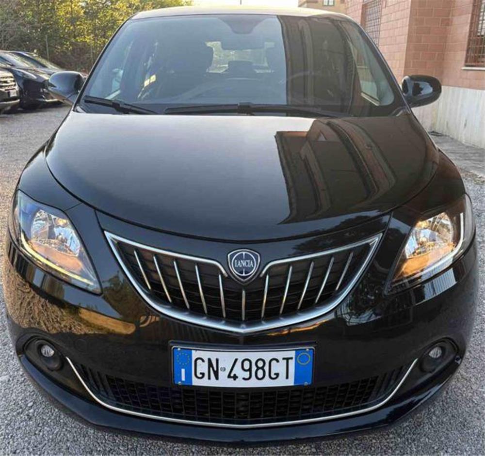 Ypsilon   Ypsilon 1.0 FireFly 5 porte