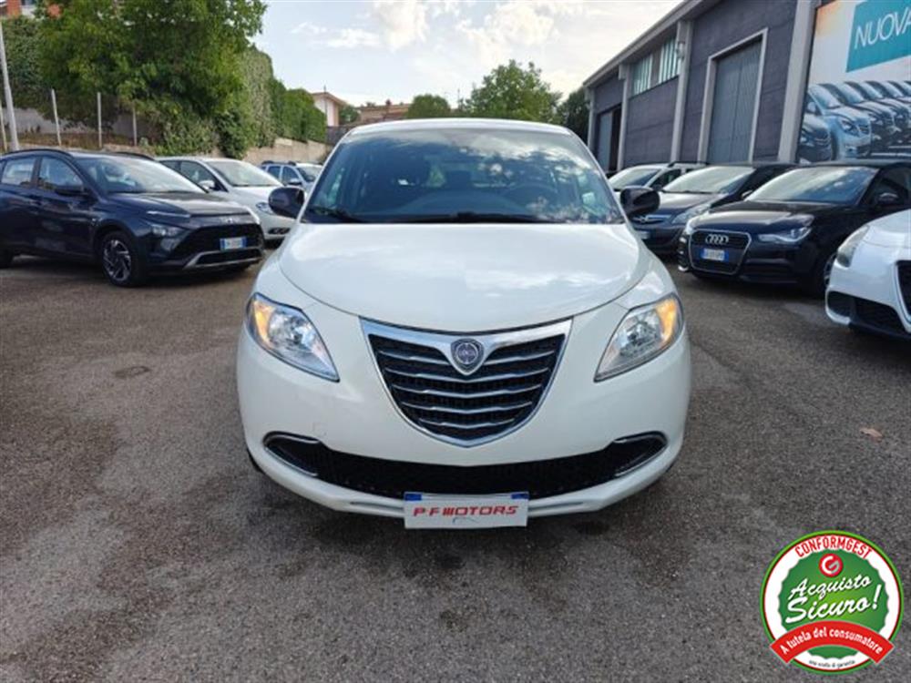 Ypsilon   Ypsilon 1.2 69 CV 5 porte GP