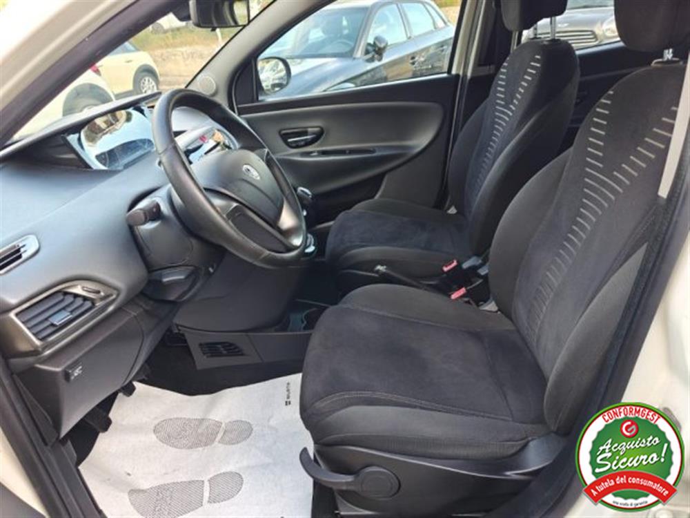 Ypsilon   Ypsilon 1.2 69 CV 5 porte GP