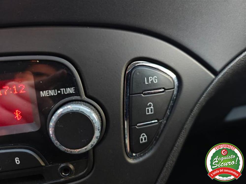 Corsa   Corsa 1.4 90CV GPL Tech 5