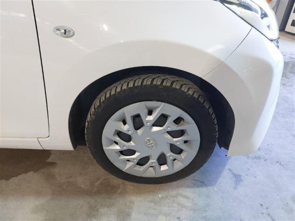 Aygo   Aygo Connect 1.0 VVT-i 72