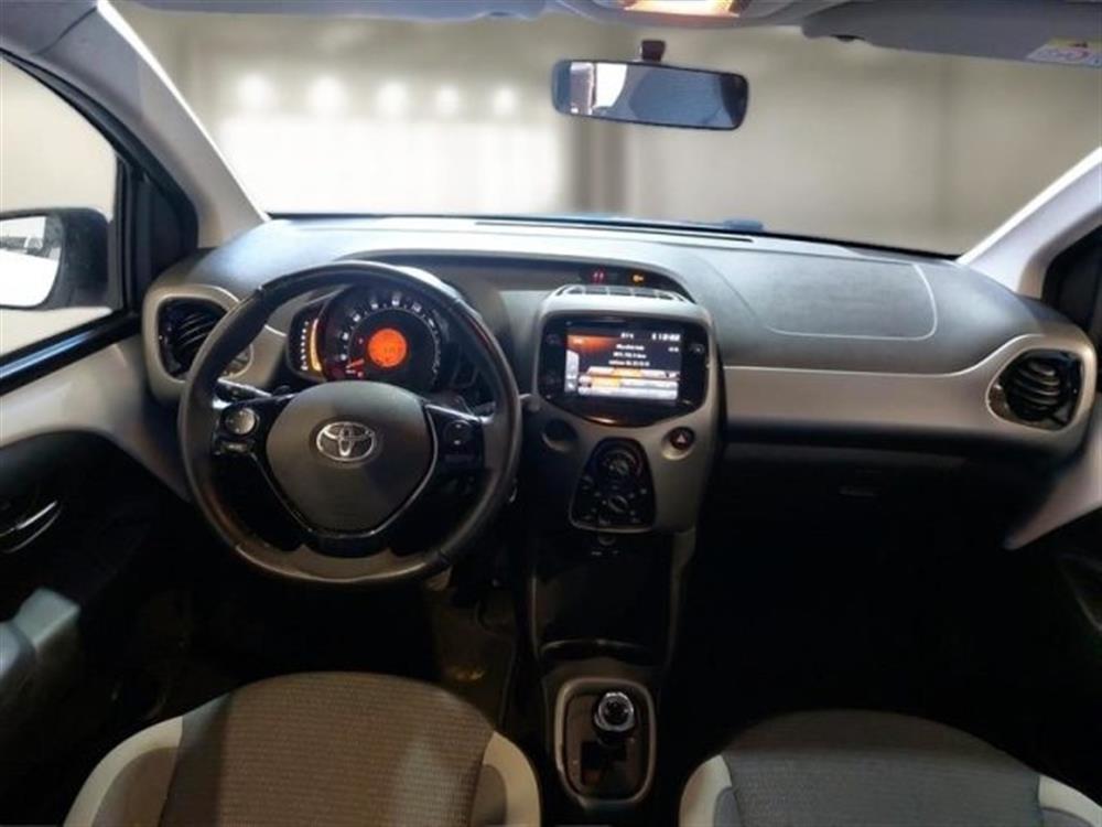 Aygo   Aygo Connect 1.0 VVT-i 72