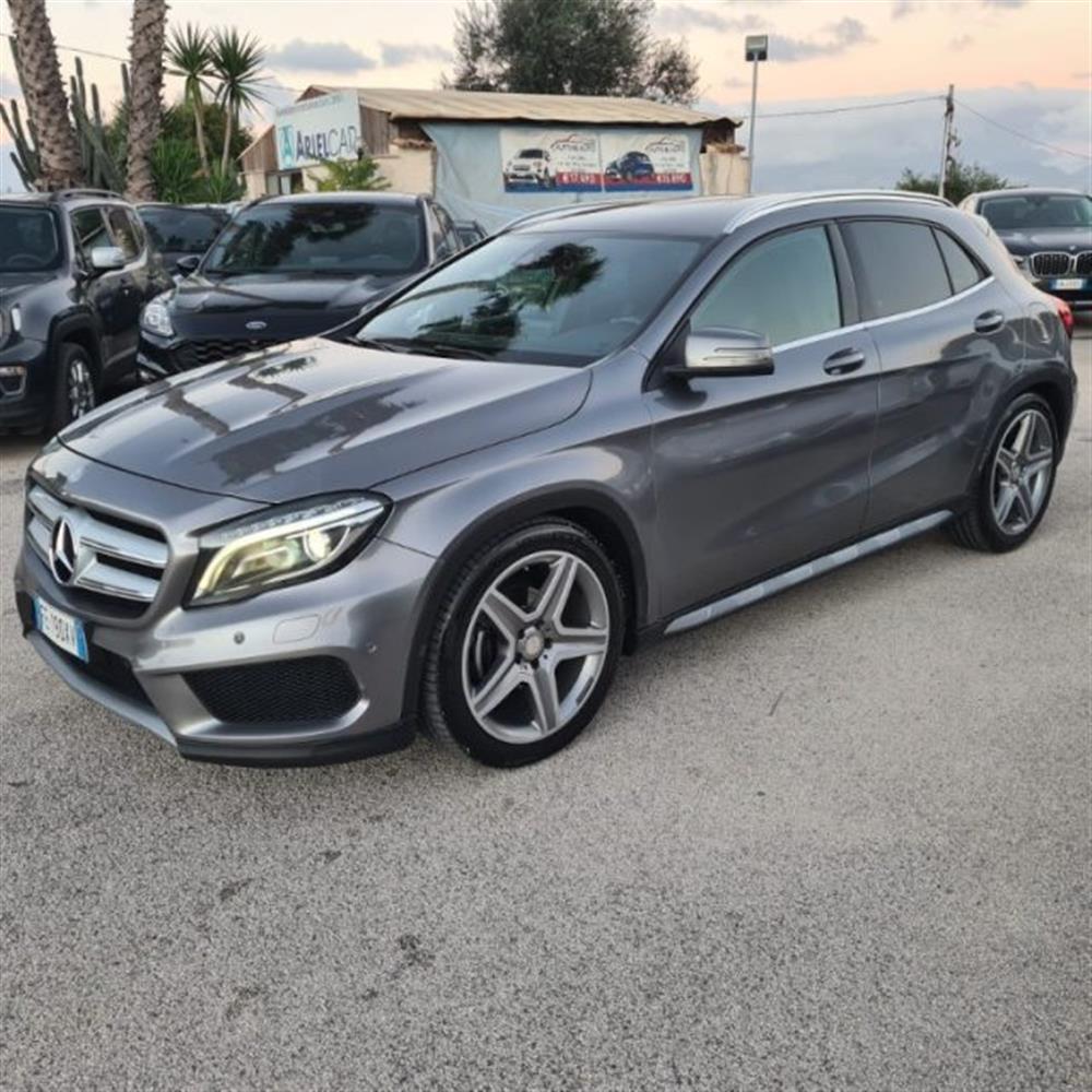 GLA 200   GLA 200 d Automatic Premium