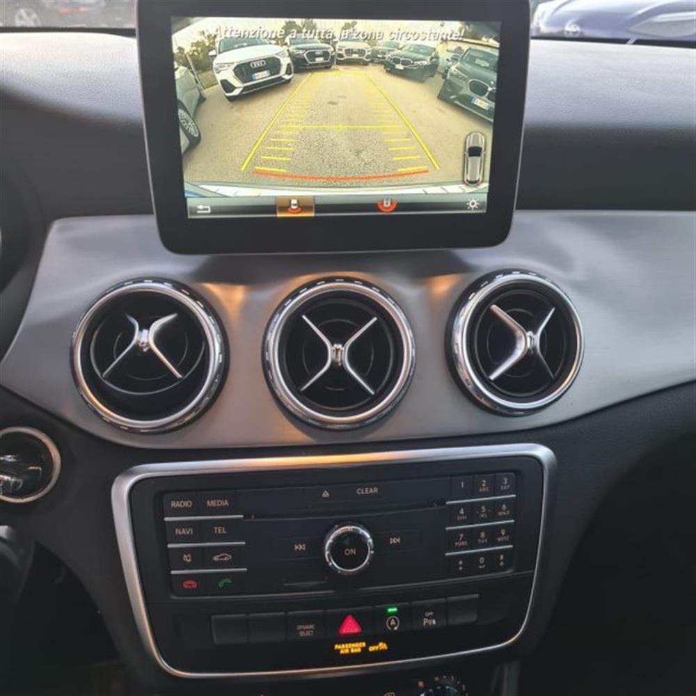 GLA 200   GLA 200 d Automatic Premium