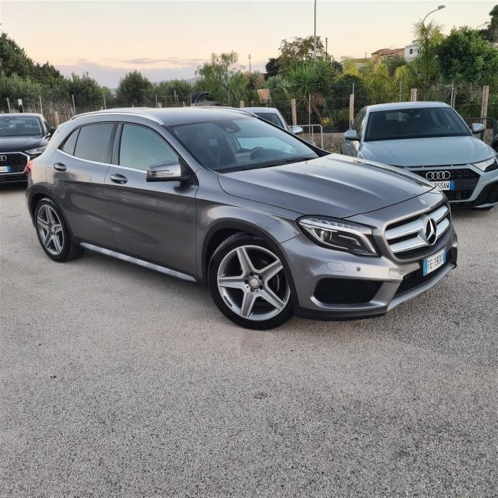 GLA 200   GLA 200 d Automatic Premium