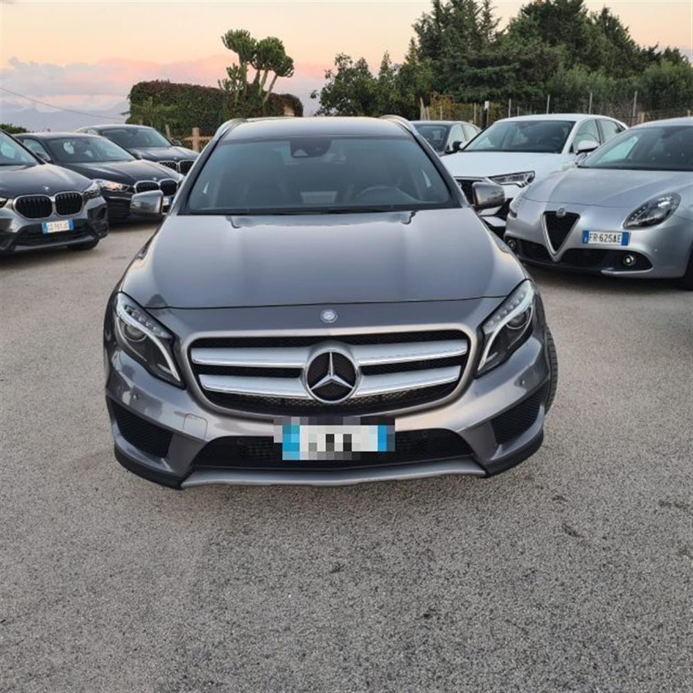 GLA 200   GLA 200 d Automatic Premium