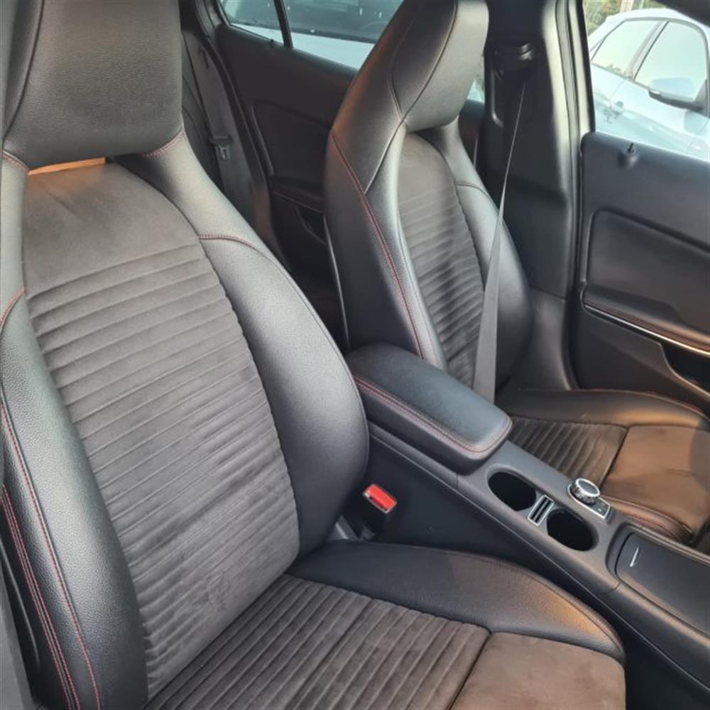 GLA 200   GLA 200 d Automatic Premium