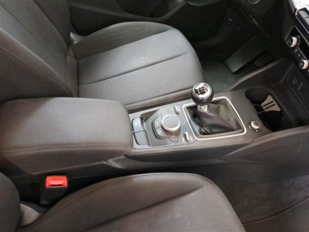 Q2   Q2 30 TDI Business