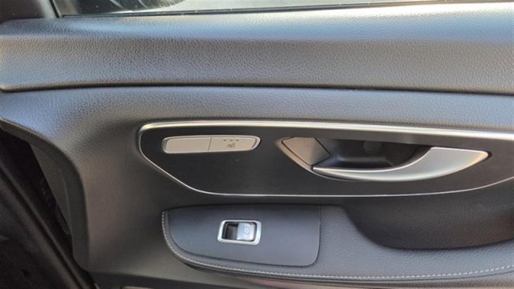 V 300   V 300 d Automatic Premium