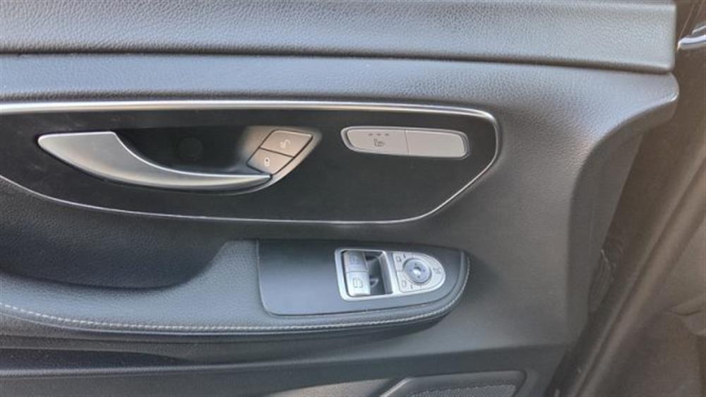 V 300   V 300 d Automatic Premium