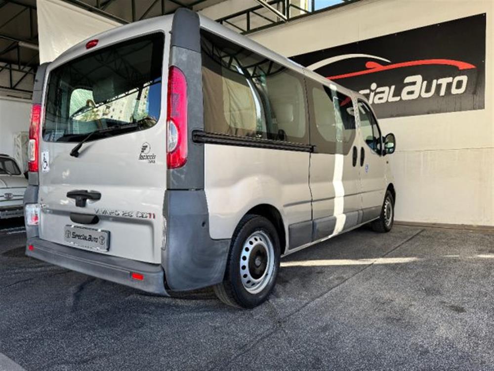 Vivaro   Vivaro 9 posti pianale elet