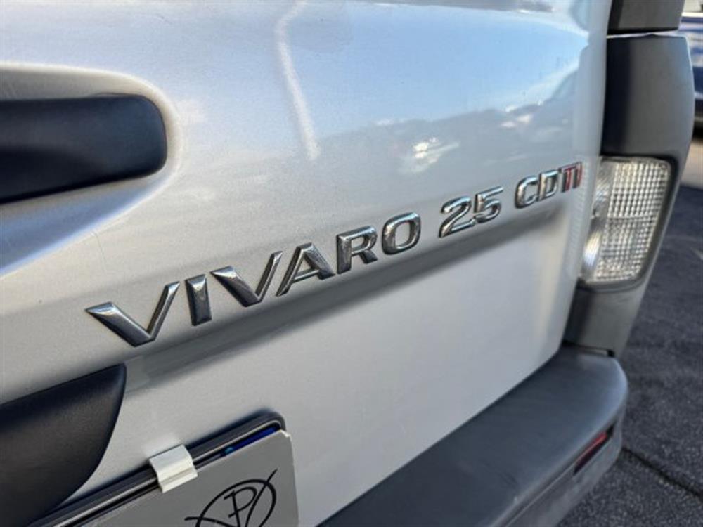 Vivaro   Vivaro 9 posti pianale elet