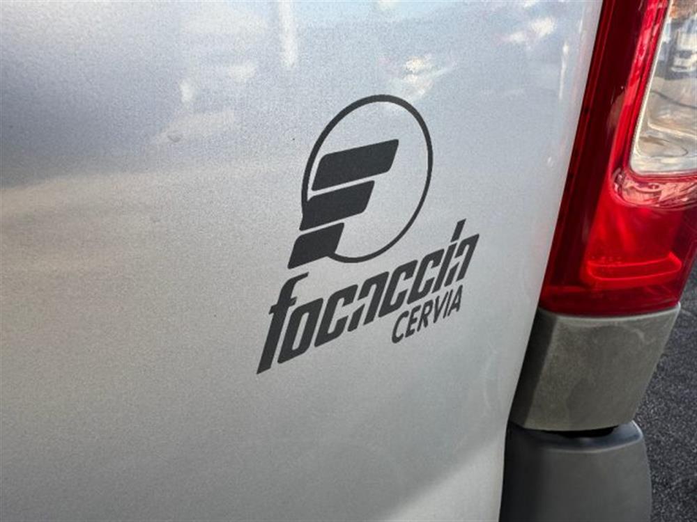 Vivaro   Vivaro 9 posti pianale elet