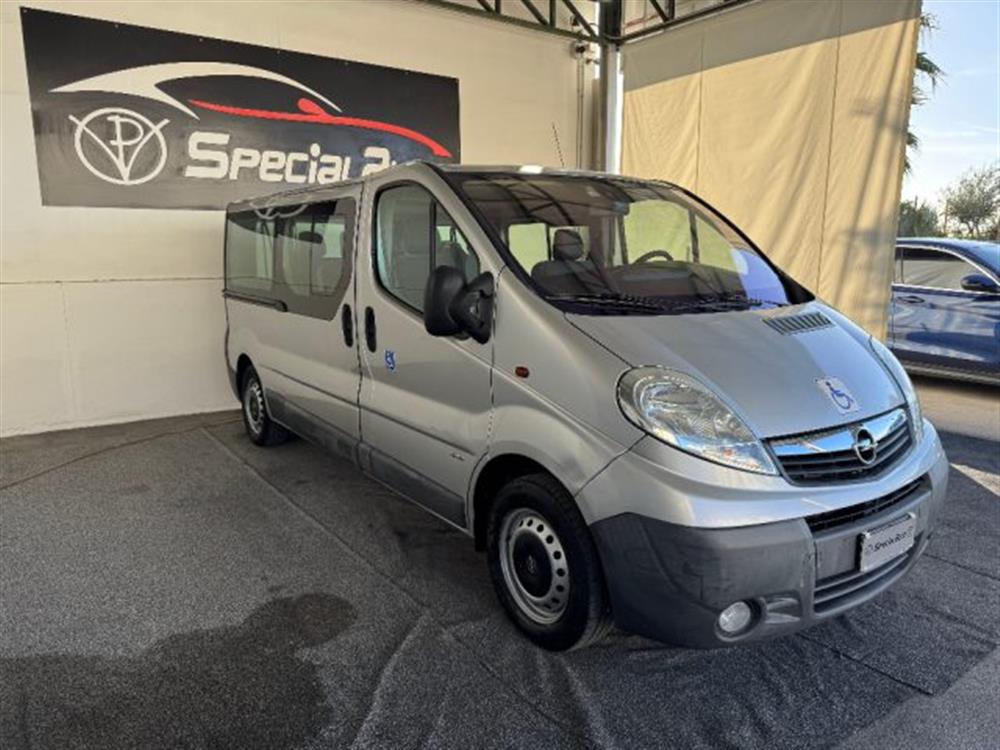 Vivaro   Vivaro 9 posti pianale elet