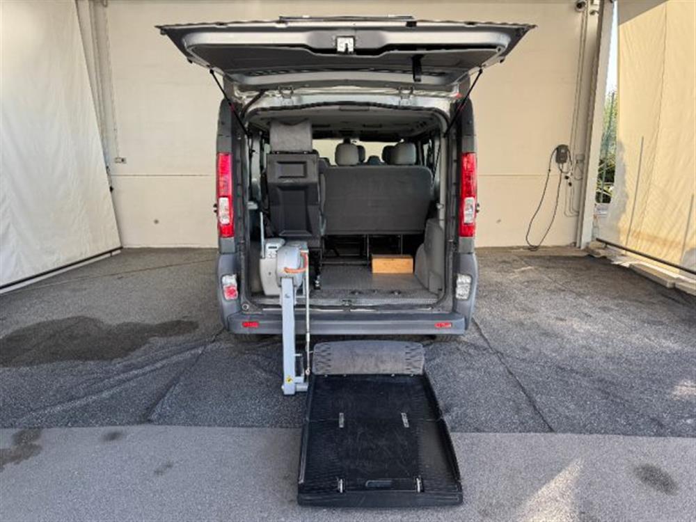 Vivaro   Vivaro 9 posti pianale elet