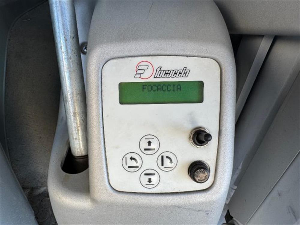 Vivaro   Vivaro 9 posti pianale elet