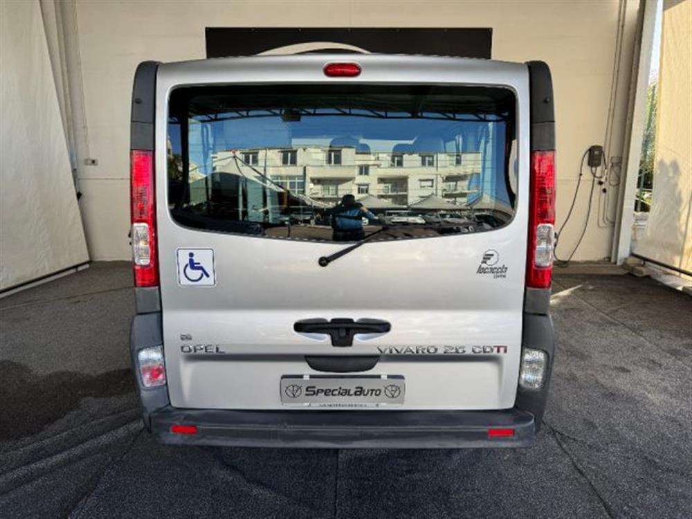 Vivaro   Vivaro 9 posti pianale elet