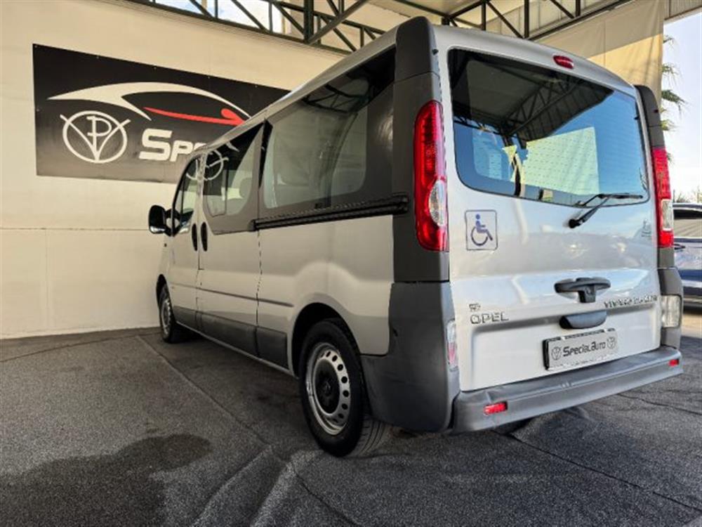 Vivaro   Vivaro 9 posti pianale elet