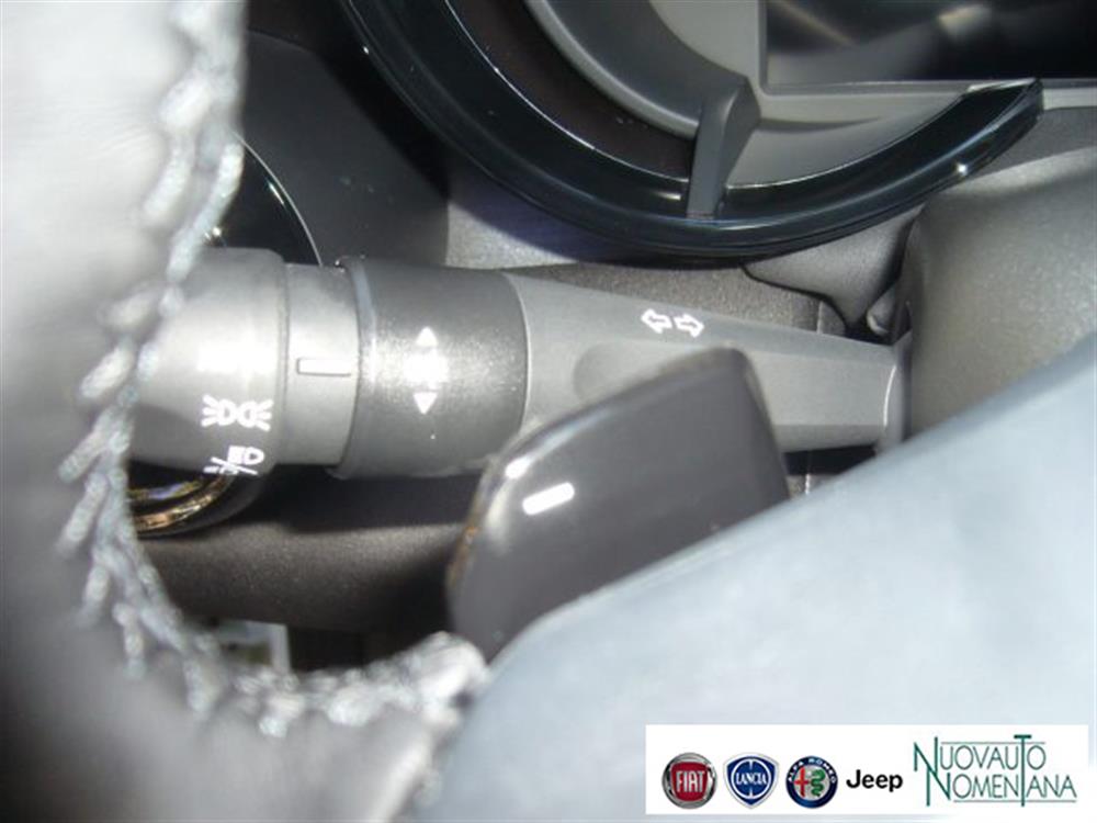 Junior   Junior 1.2 136 CV Hybrid eD