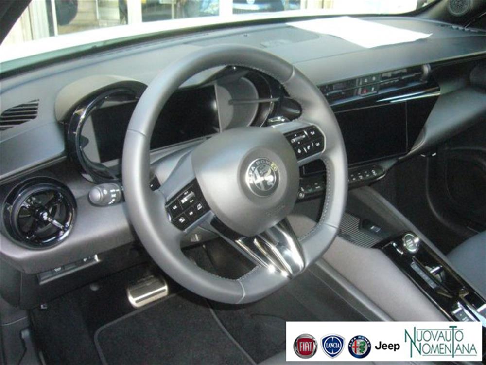 Junior   Junior 1.2 136 CV Hybrid eD