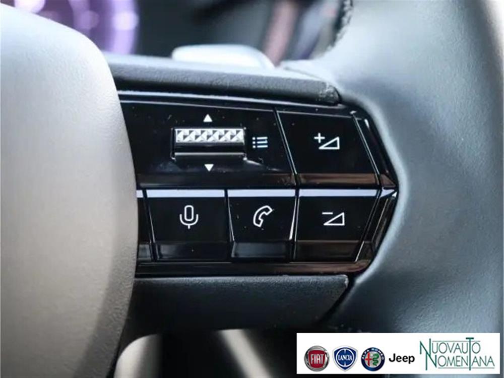 Junior   Junior 1.2 136 CV Hybrid eD