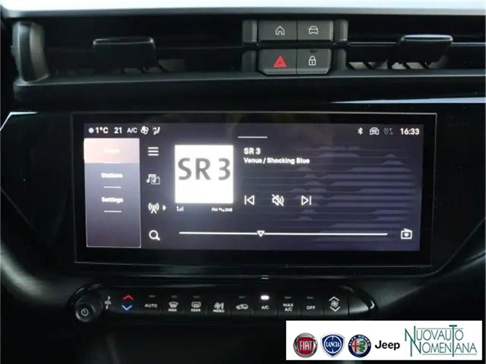 Junior   Junior 1.2 136 CV Hybrid eD