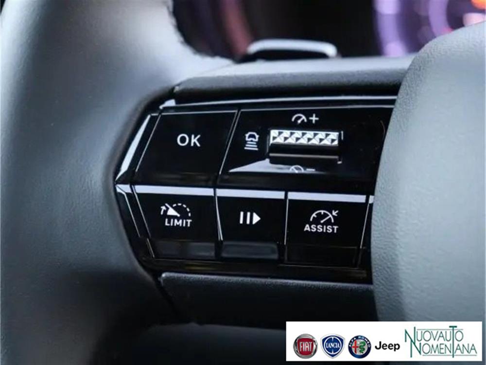 Junior   Junior 1.2 136 CV Hybrid eD